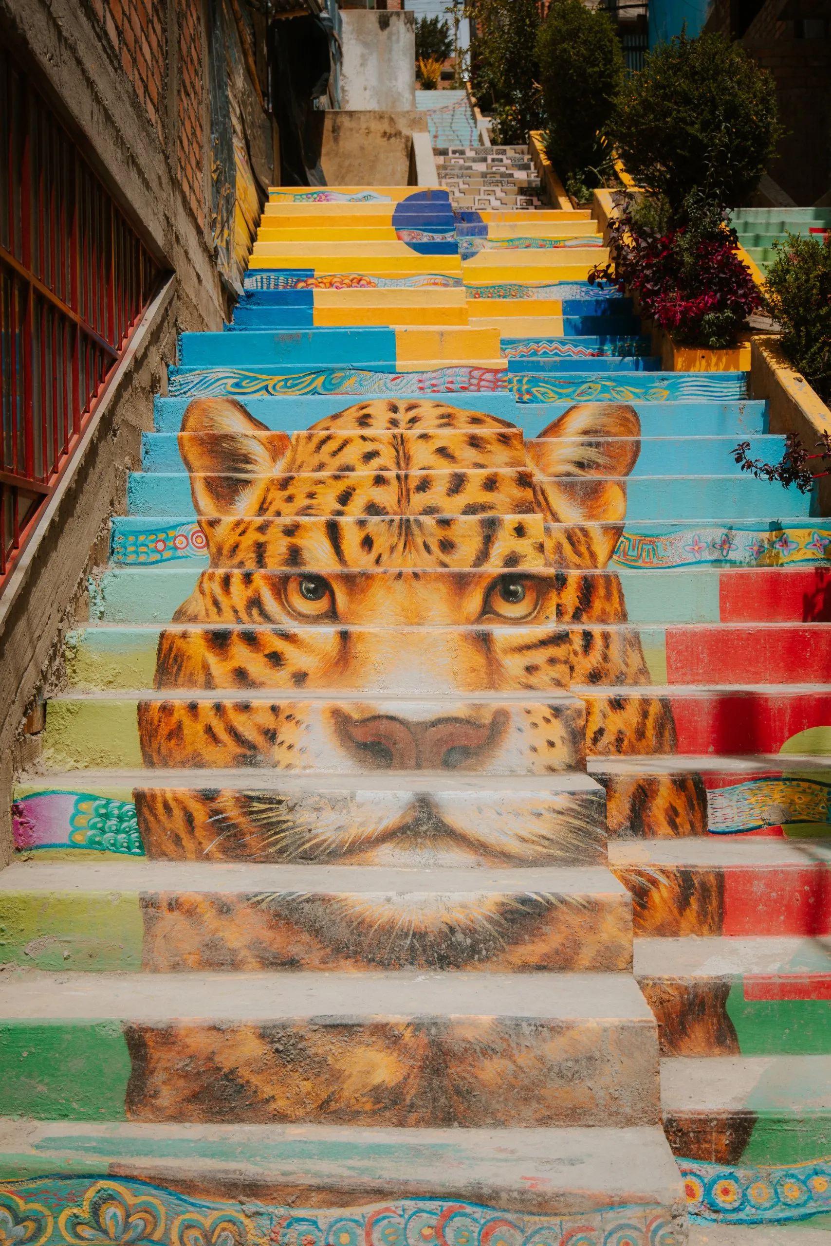 Mural del jaguar en las escalinatas de Shancayán